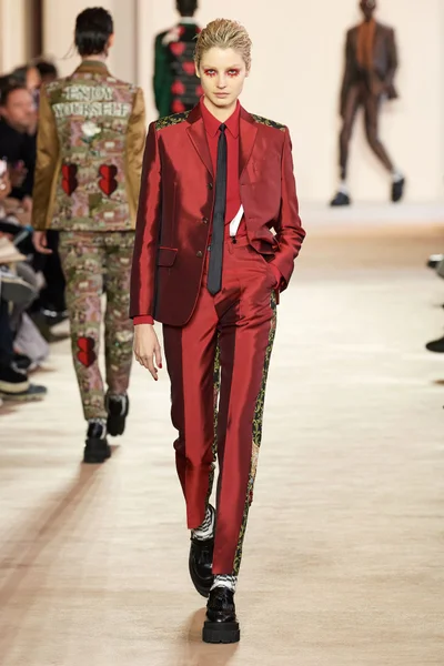 Look 4